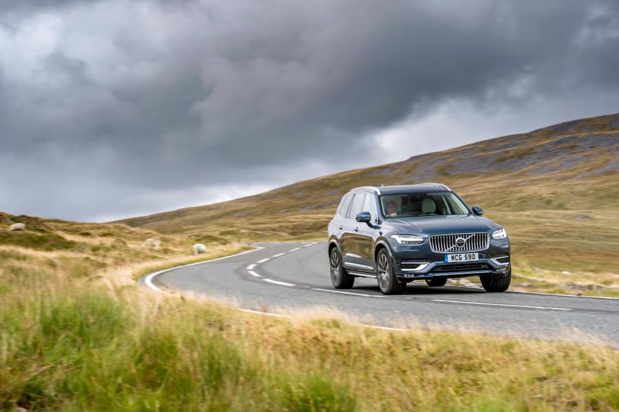  Volvo XC90 B5 Inscription 2019 года  (UK) (фото 33 из 40)